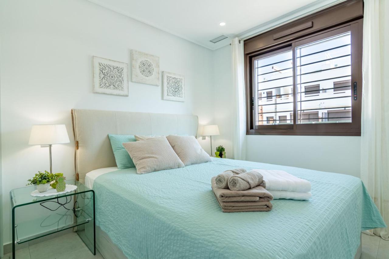Bahia Homes ตอร์เรเวียคา ภายนอก รูปภาพ
