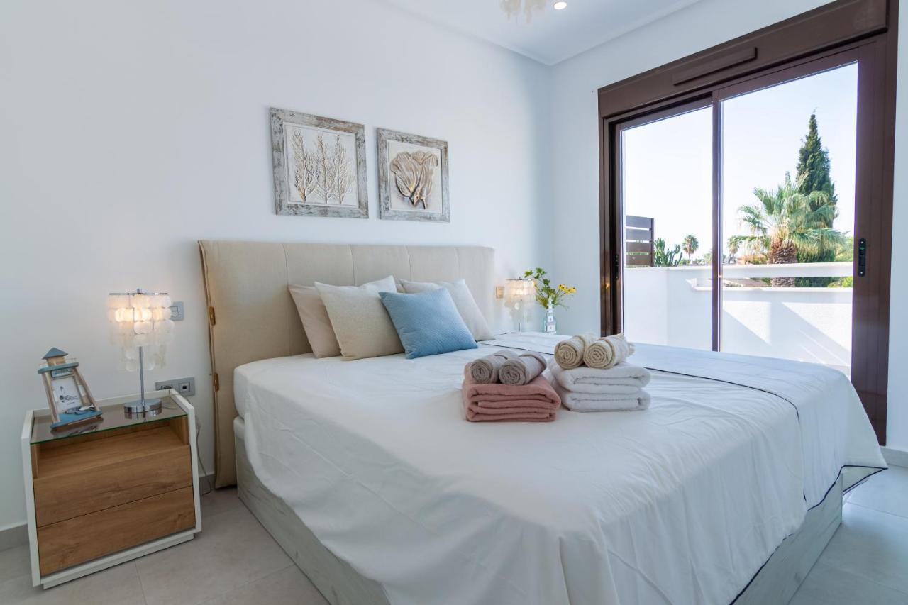 Bahia Homes ตอร์เรเวียคา ภายนอก รูปภาพ